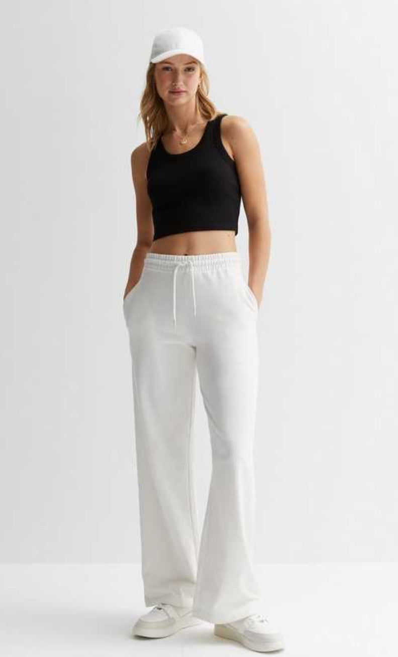 Luciana – Soft Lounge Joggers with Relaxed Fit & Minimalist Look